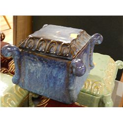 ORIENTAL POTTERY BOX - BLUE SQUARE