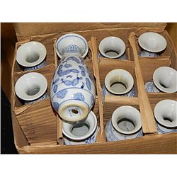 ORIENTAL VASES - SMALL - BOX OF 12