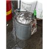 Image 1 : TIN CAN