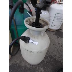 GARDEN SPRAYER - WHITE
