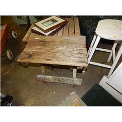 WOOD SIDE TABLE