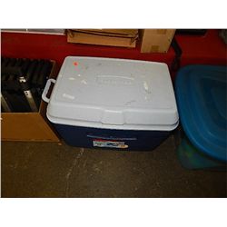 RUBBERMAID COOLER