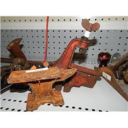CLAMP ON VICE AND SMALL ANVIL