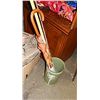 Image 1 : UMBRELLA , YARD STICK ECT