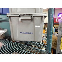 TOTES - 9