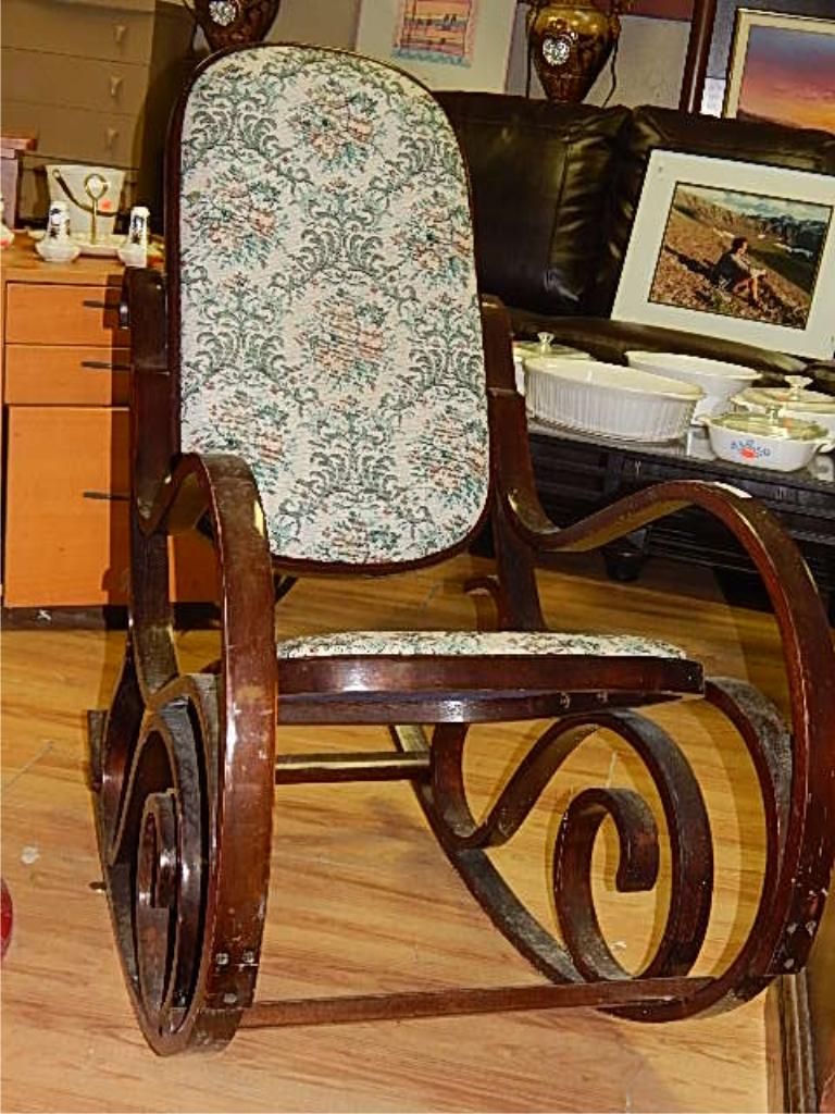 BENTWOOD ROCKER