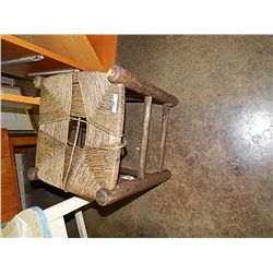 VINTAGE WOOD STOOL