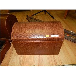CROCET SYLE COSMETIC CASE