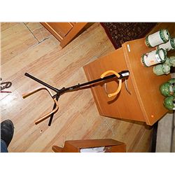 GUITAR STAND