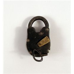 Pirates of the Caribbean World's End Padlock and Key Prop