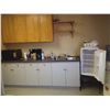 Image 1 : CONTENTS OF KITCHEN