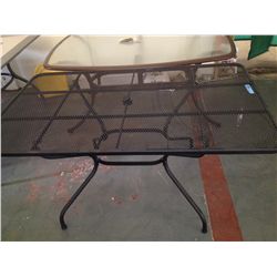 RECTANGULAR WIRE MESH PATIO TABLE