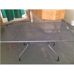 RECTANGULAR WIRE MESH PATIO TABLE