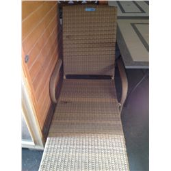 WICKER CHAISE PATIO LOUNGER