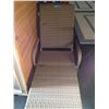 Image 1 : WICKER CHAISE PATIO LOUNGER