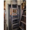 Image 1 : ALUMINUM 8' STEP LADDER