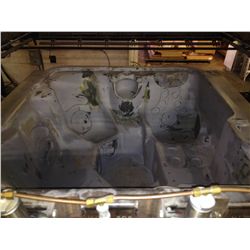 "VISTA" HOT TUB MOLD (4 PERSON) W/ FLOOR MOLD