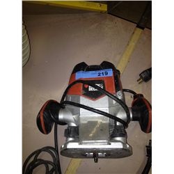 BLACK & DECKER ROUTER