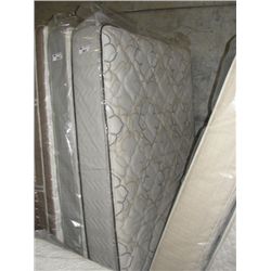 QUEEN SIZE MATTRESS - MATTRESS ONLY
