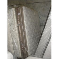 QUEEN SIZE MATTRESS - MATTRESS ONLY