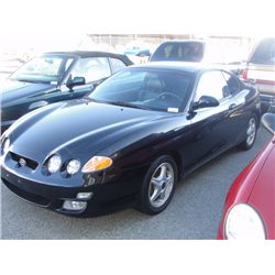 2000 HYUNDAI TIBURON SE