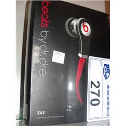 SET OF BEATS BY DR.DRE TOUR HIGH RESOLUTION HEADPHONES