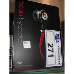 SET OF BEATS BY DR.DRE TOUR HIGH RESOLUTION HEADPHONES