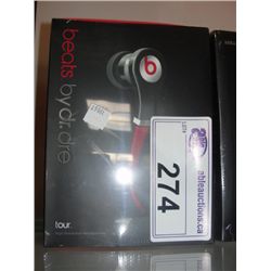 SET OF BEATS BY DR.DRE TOUR HIGH RESOLUTION HEADPHONES