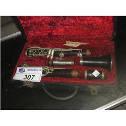 VINTAGE WOODEN CLARINET WITH CASE