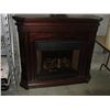 Image 1 : FIREPLACE MANTEL WITH ELECTRIC FIREPLACE INSERT - STORE RETURNED ITEM