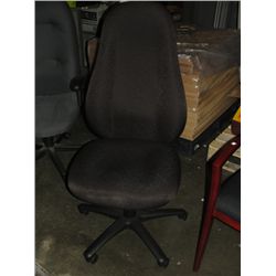 BLACK HIGH BACK GAS LIFT OFFICE CHAIR