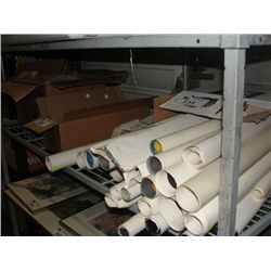 SHELF LOT OF MISC ITEMS; VINTAGE COLLECTORS MAGAZINE, POLISHED AGATE GEOLOGICAL STONES, VINTAGE