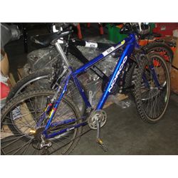 NORCO MOUNTAINEER 18SP BLUE AND WHITE MOUNTAIN BIKE