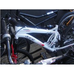 CCM WHITE FULL SUSPENSION MOUNTAIN BIKE
