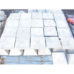 PALLET LOT OF CONCRETE PYRAMID YARD AND GARDEN  DECORATIVE PIECES