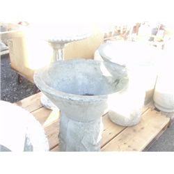 PALLET LOT OF CEMENT YARD PLANTERS AND TABLE