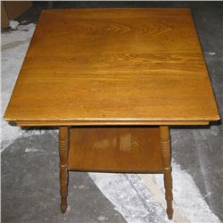 Vintage Lamp/End Table.