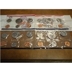1988 & 1989 US MINT SETS P/D (WITH ENVELOPES)