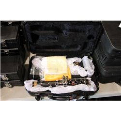 CLASSIC CLARINET WITH HARD CASE
