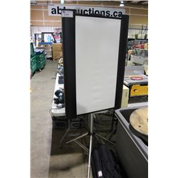 ACCOLADE DUET FOLDABLE PROJECTION SCREEN