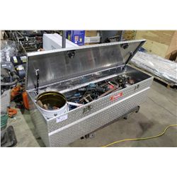 DEEZEE CHECKER PLATE TOOL STORAGE BOX WITH CONTENTS *CART NOT IN SALE