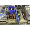 Image 1 : PALLET OF CRANE PARTS & RAMS