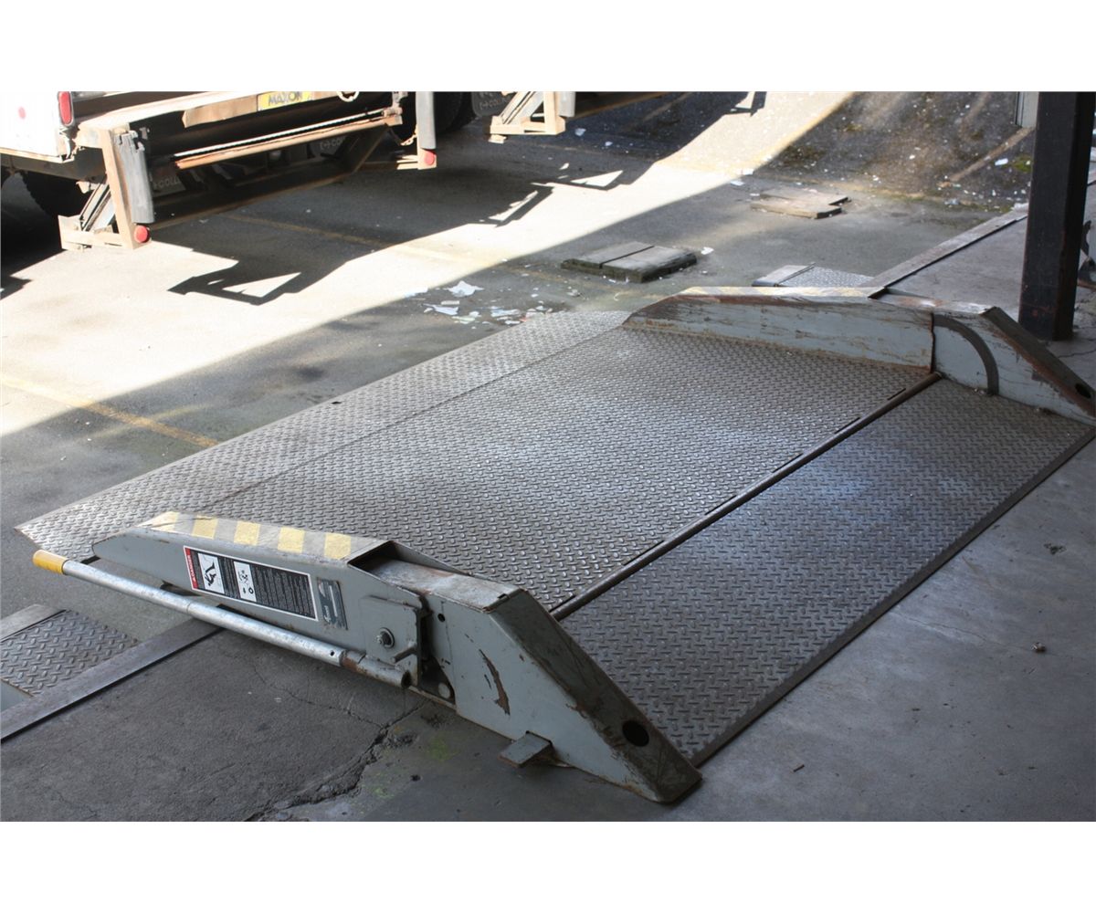 LOADHOG 4FRONT DOCK PLATE