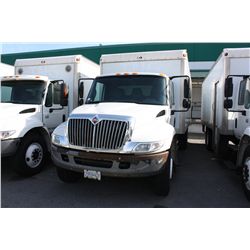 2005 INTERNATIONAL 4300 DT466 WHITE 5 TON TRANSPORT TRUCK