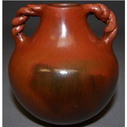 NAVAJO POTTERY VASE