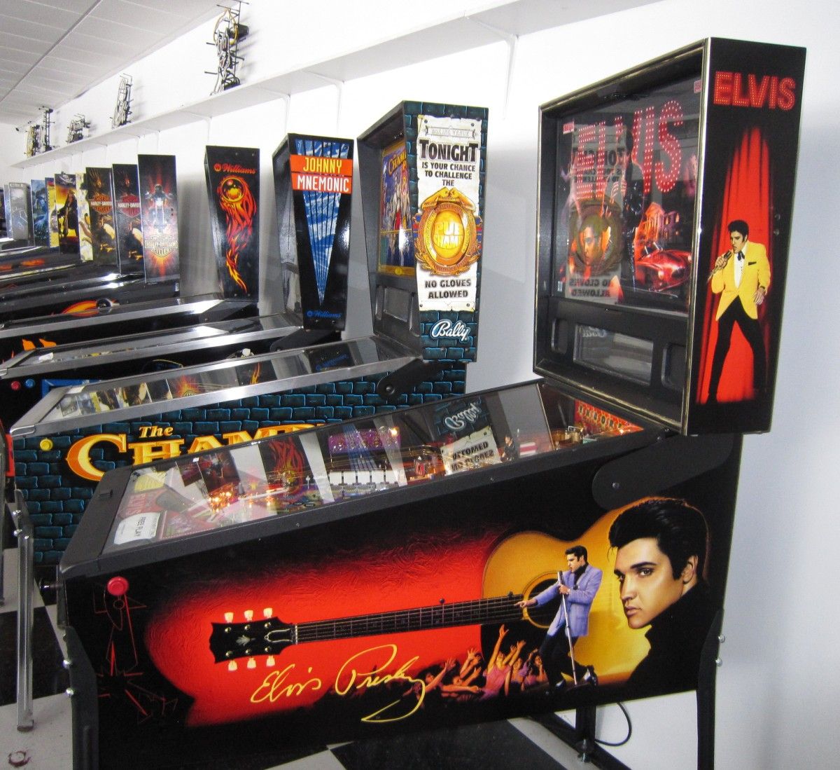 ELVIS PRESLEY PINBALL MACHINE SHOPPED SUPER CONDITION