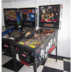 SOPRANOS PINBALL MACHINE BY STERN IN EXCELLENT CONDITION