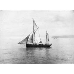 a) "Barques de Pêche", b) "Le Havre"