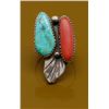 Image 7 : A collection of 8 rings set with a miscellaneous stones including turquoise agates and 22k inlay. Es