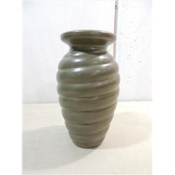VINTAGE HAEGER ART DECO STYLE GREEN CERAMIC VASE: